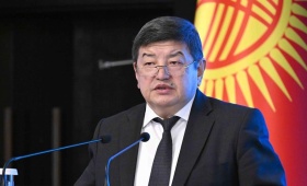 Глава кабмина Кыргызстана Акылбек Жапаров пояснил, почему прекращается обслуживание карт «Мир»