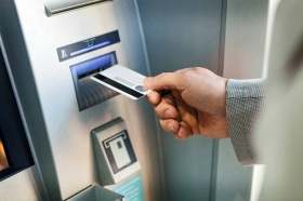 Средний чек операции в банкомате вырос на 13%