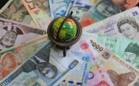 Доля валют дружественных стран при оплате экспорта РФ в Азию в январе превысила 50%, в Африку - 77%