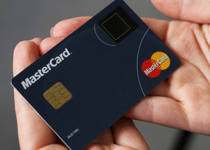 Mastercard запустила бесплатную визовую поддержку для держателей премиальных карт