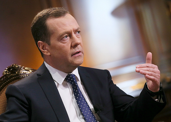 Медведев: принять законопроект о криптовалютах необходимо до ноября