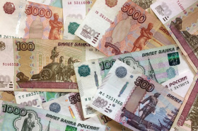 За прошлый год россияне обналичили почти 2 трлн рублей