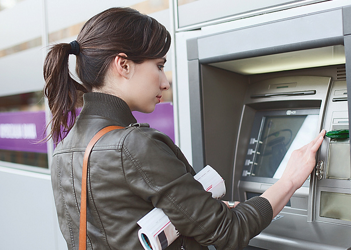 Платная регистрация в сотовых сетях: банкоматы приравняют к телефонам?