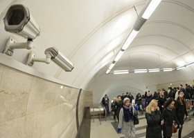 В московском метро появятся мультимедийные экраны с камерами видеонаблюдения