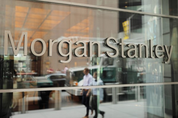 Morgan Stanley прекращает свою деятельность в России
