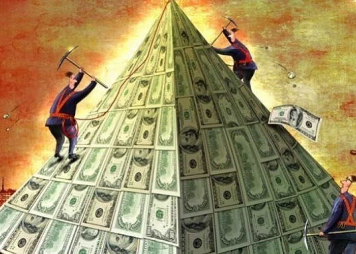 Алексей Моисеев назвал перекредитование финансовой пирамидой