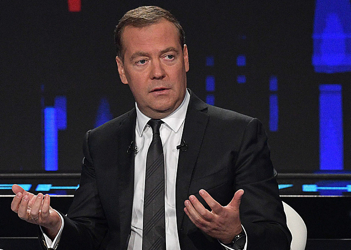 Медведев: необходимо устранить «банковский роуминг»